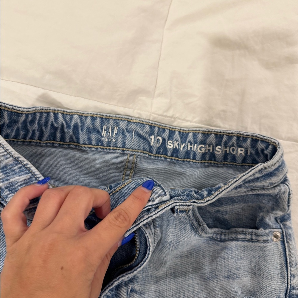 GAP Blue High Rise Jeans with Classic Faded Look